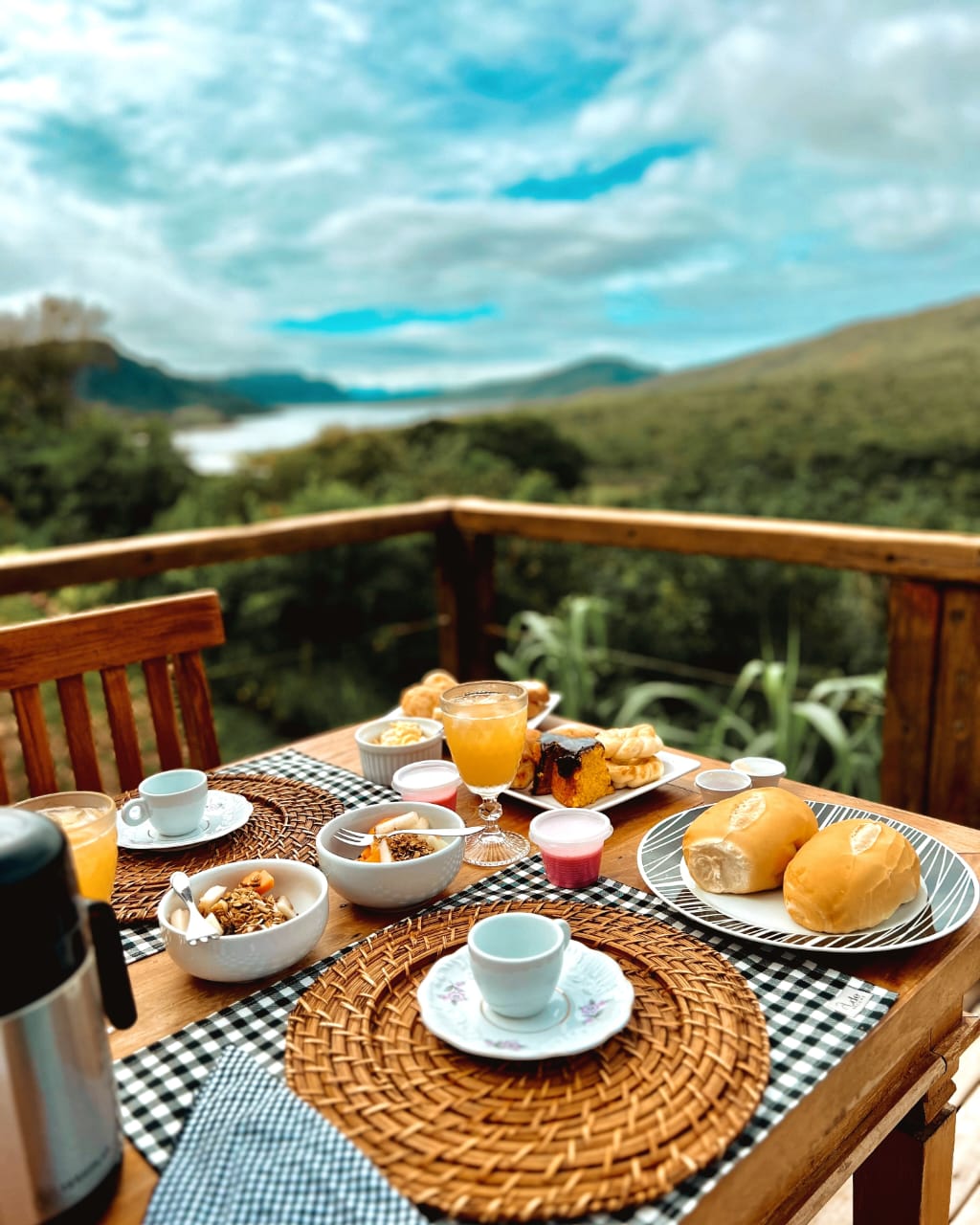 Varanda com vista para a serra
