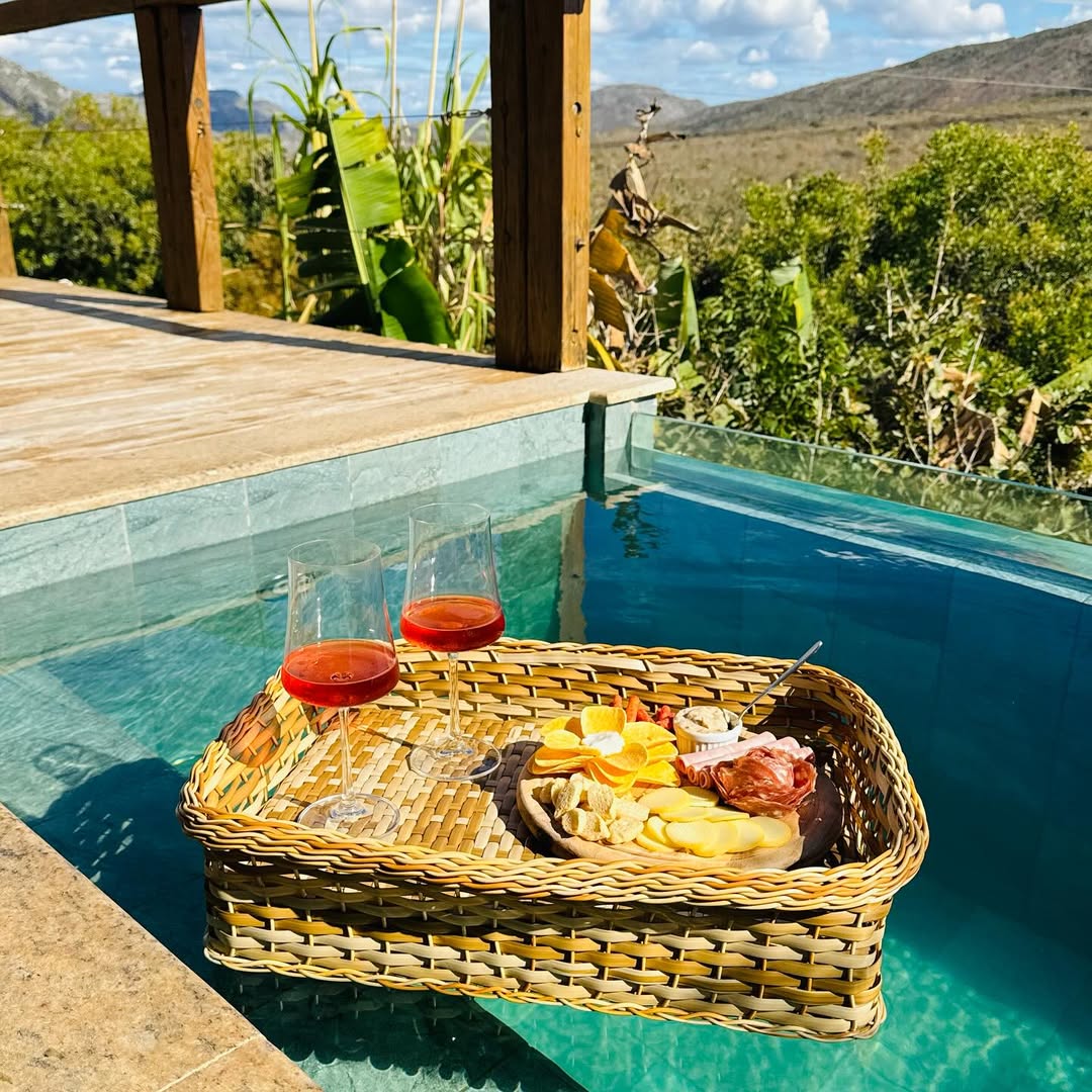 Ambiente iluminado à noite